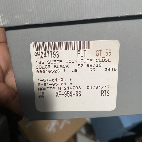 Tom Ford Padlock Pump - Picture 4 of 5